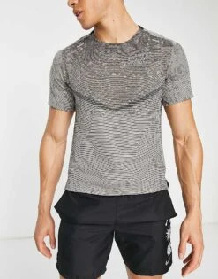 Nike Running Nike Run Division ADV Techknit T-shirt In Stone For Men