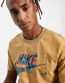 Nike T-shirt With Chest Logo In Elemental Gold For Men -Nike Sales Store 202973099 3