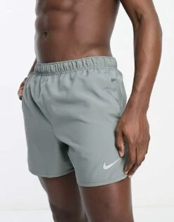 Nike Running Challenger Dri-FIT 5 Inch Shorts In Grey For Men Black 8 Nike Running Challenger Dri-FIT 5 Inch Shorts In Grey For Men Black -Nike Sales Store 204118902 2