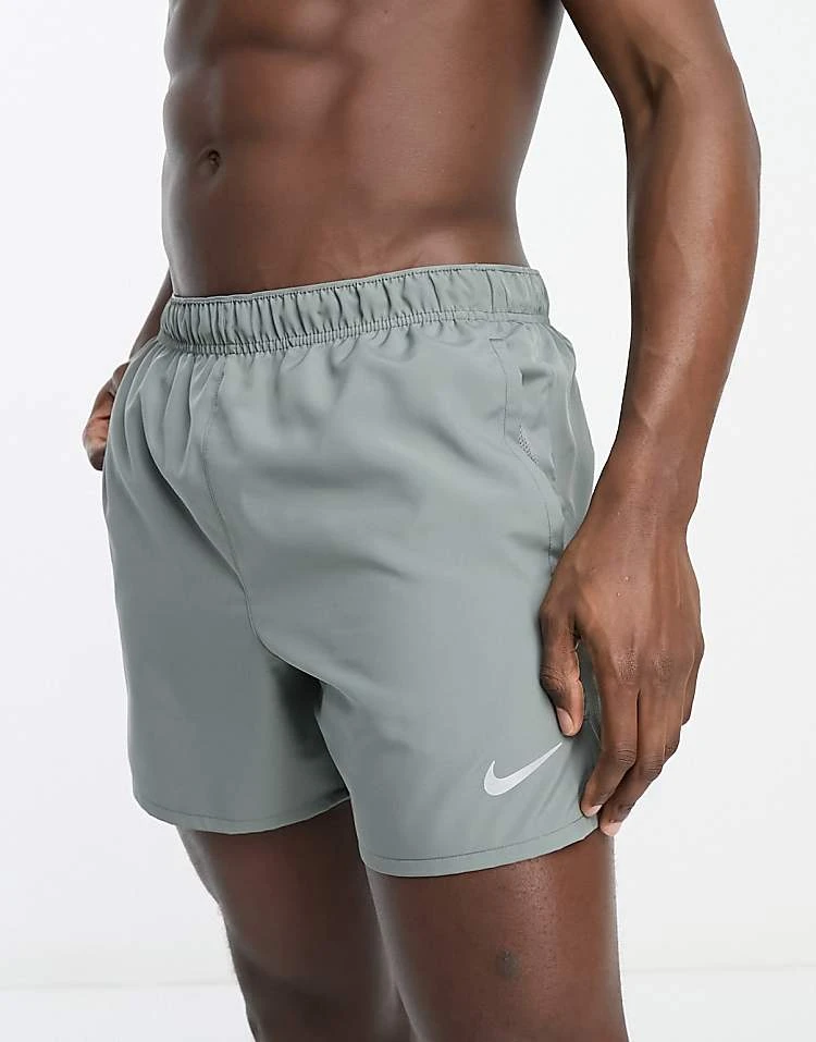 Nike Running Challenger Dri-FIT 5 Inch Shorts In Grey For Men Black 4 Nike Running Challenger Dri-FIT 5 Inch Shorts In Grey For Men Black - Image 2