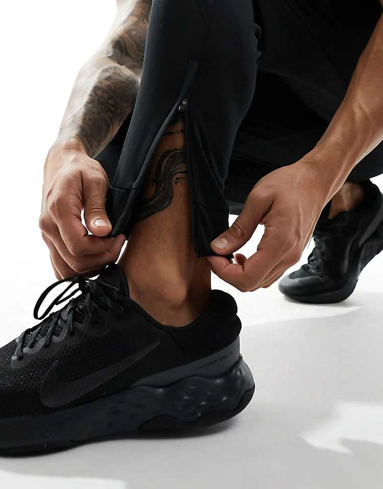 Nike Training Totality Dri-Fit Joggers In Black For Men 6 Nike Training Totality Dri-Fit Joggers In Black For Men - Image 4