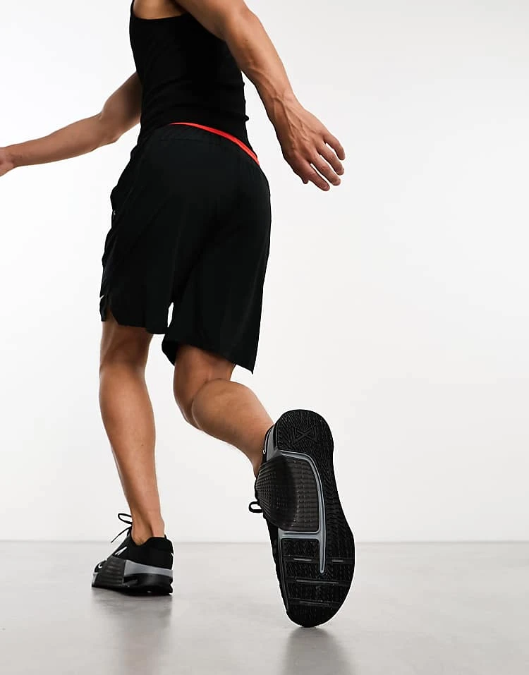 Nike Training Metcon 9 Trainers In Black For Men 4 Nike Training Metcon 9 Trainers In Black For Men - Image 2