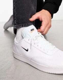 Nike Court Vintage Trainers In White And Black For Men -Nike Sales Store 204590490 3
