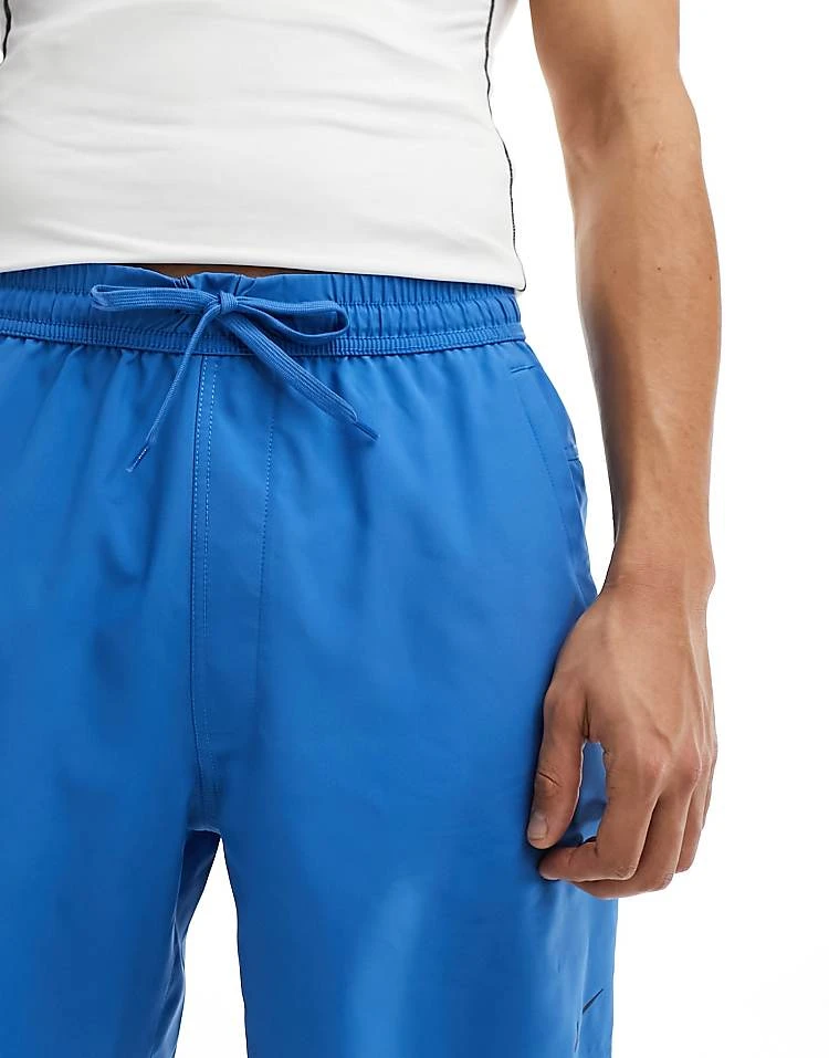 Nike Training Dri-FIT Form Unlined 7 Inch Shorts In Blue For Men Mblue 7 Nike Training Dri-FIT Form Unlined 7 Inch Shorts In Blue For Men Mblue - Image 5