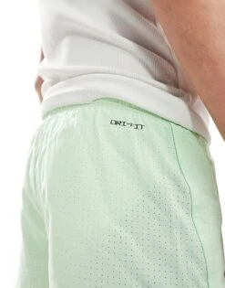 Nike Running Dri-Fit Fast 3inch Short In Lime Green For Men Mid Green 9 Nike Running Dri-Fit Fast 3inch Short In Lime Green For Men Mid Green -Nike Sales Store 205300598 2