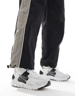 Nike Zoom Vomero 5 Trainers In White And Black For Men -Nike Sales Store 205303625 5