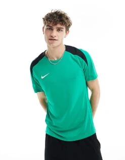 Nike Football Strike T-shirt In Green For Men Mid Green -Nike Sales Store 205604443 1 midgreen 1