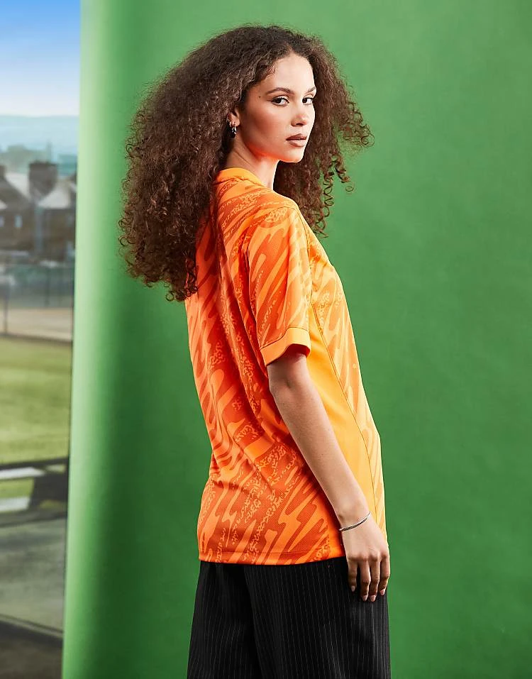 Nike Football Euro 2024 England Stadium Goalkeeper Home Jersey In Orange For Unisex 4 Nike Football Euro 2024 England Stadium Goalkeeper Home Jersey In Orange For Unisex - Image 2