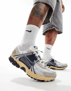 Nike Zoom Vomero 5 Trainers In White And Navy For Men 12 Nike Zoom Vomero 5 Trainers In White And Navy For Men -Nike Sales Store 205615215 5