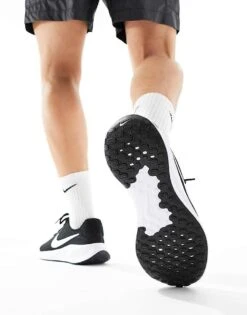 Nike Running Revolution 7 Trainers In Black And White For Men -Nike Sales Store 205616581 3