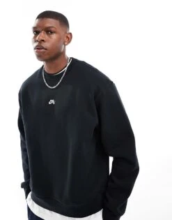 Nike SB Essential Logo Crew Neck Sweatshirt In Black For Men