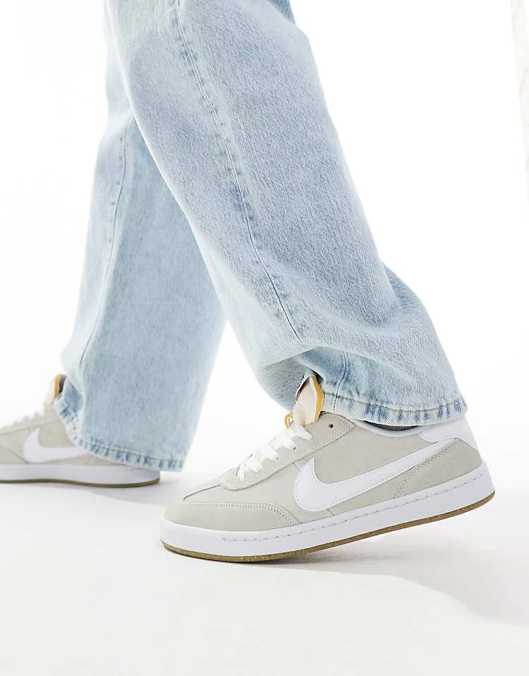 Nike SB FC Classic Trainers In Grey And White For Men 8 Nike SB FC Classic Trainers In Grey And White For Men - Image 6