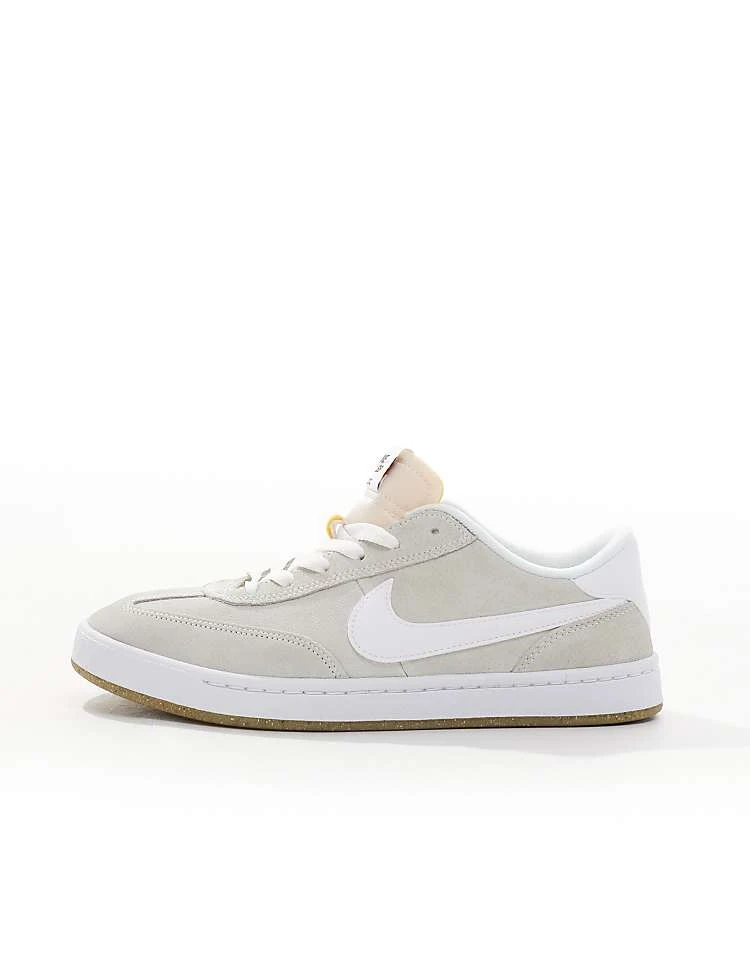 Nike SB FC Classic Trainers In Grey And White For Men 4 Nike SB FC Classic Trainers In Grey And White For Men - Image 2