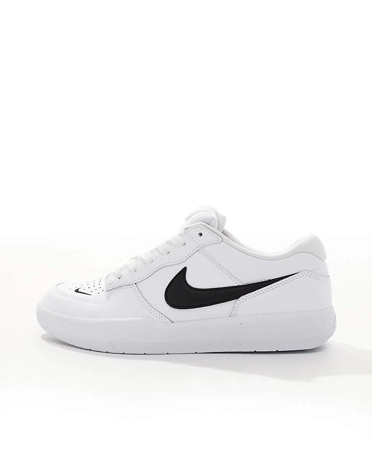 Nike SB Force 58 Trainers In White And Black For Men 3 Nike SB Force 58 Trainers In White And Black For Men