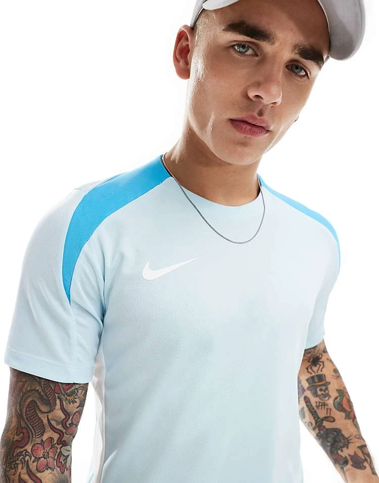 Nike Football Strike T-shirt In Light Blue For Men 7 Nike Football Strike T-shirt In Light Blue For Men - Image 5