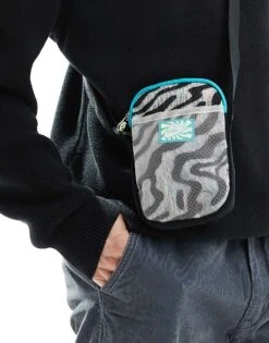 Nike Heritage Flight Bag In White And Black Print For Unisex -Nike Sales Store 206090124 4