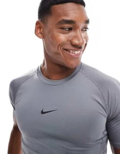 Nike Training Nike Pro Training Muscle Fit T-shirt In Grey For Men Charcoal