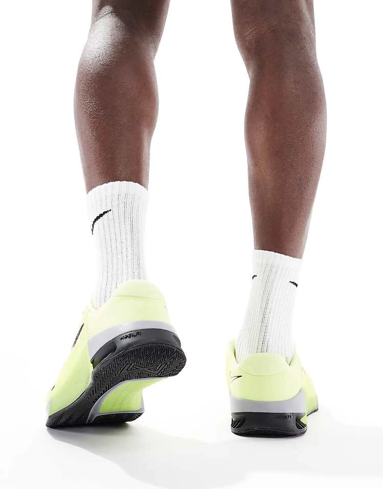 Nike Training Metcon 9 Trainers In Yellow For Men 4 Nike Training Metcon 9 Trainers In Yellow For Men - Image 2