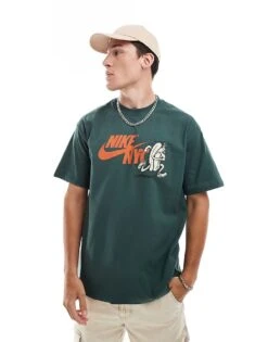 Nike NY Graphic T-shirt In Dark Green For Men -Nike Sales Store 206096171 1 darkgreen 1