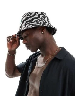 Nike Apex Bucket Hat In Black And Multi Print For Men -Nike Sales Store 206096510 1 black 1