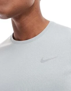 Nike Running Miler Dri-FIT T-shirt In Grey For Men -Nike Sales Store 206103538 4
