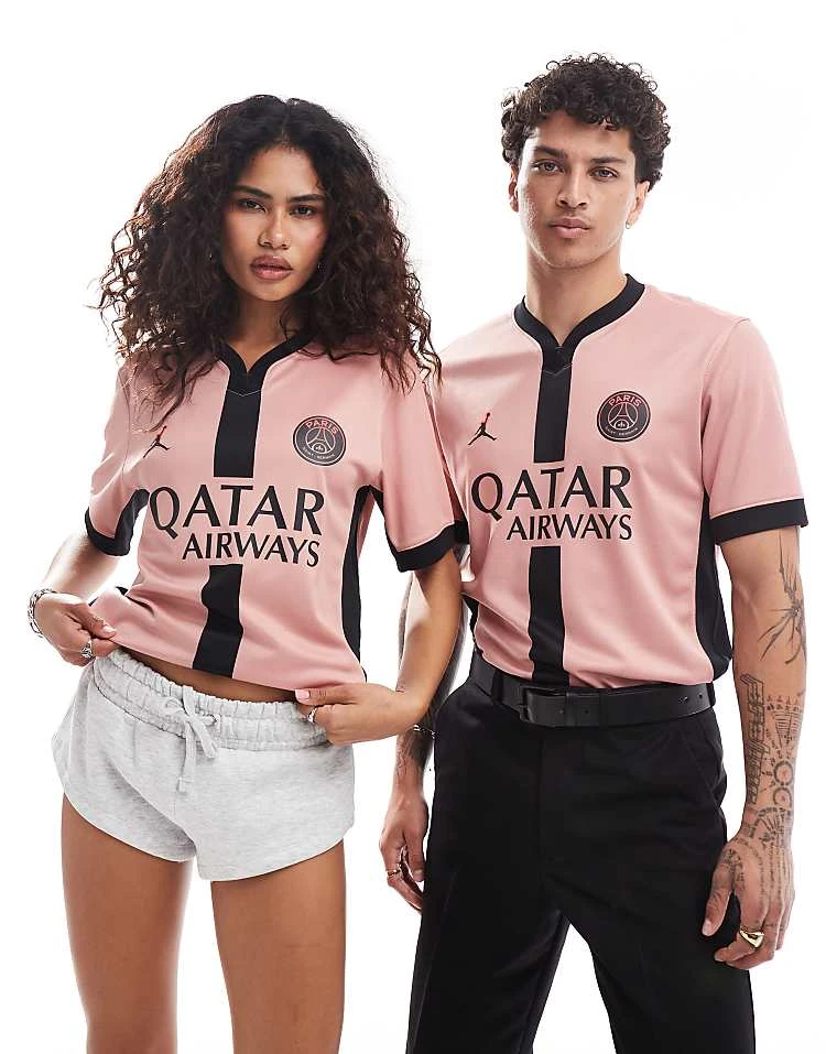 Nike Football Paris Saint Germain 2024/25 Third Shirt In Pink For Unisex 7 Nike Football Paris Saint Germain 2024/25 Third Shirt In Pink For Unisex - Image 5