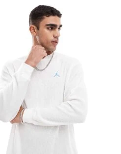 Jordan Essential Logo Long Sleeve Top In White For Men -Nike Sales Store 206610351 1 white 1