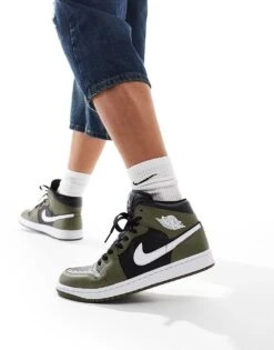 Nike Air Jordan 1 Mid Trainers In Black, Olive And White - MGREEN For Men Mid Green -Nike Sales Store 206610352 3