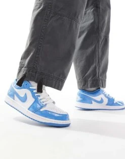 Nike Air Jordan 1 Low SE Trainers In White And Blue For Men Light Blue