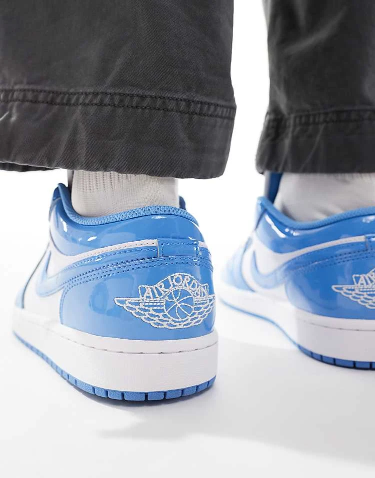 Nike Air Jordan 1 Low SE Trainers In White And Blue For Men Light Blue 5 Nike Air Jordan 1 Low SE Trainers In White And Blue For Men Light Blue - Image 3