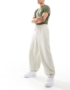 Nike Club French Terry Oversized Joggers In Light Grey For Men 13 Nike Club French Terry Oversized Joggers In Light Grey For Men -Nike Sales Store 206615574 1 lightgrey 1