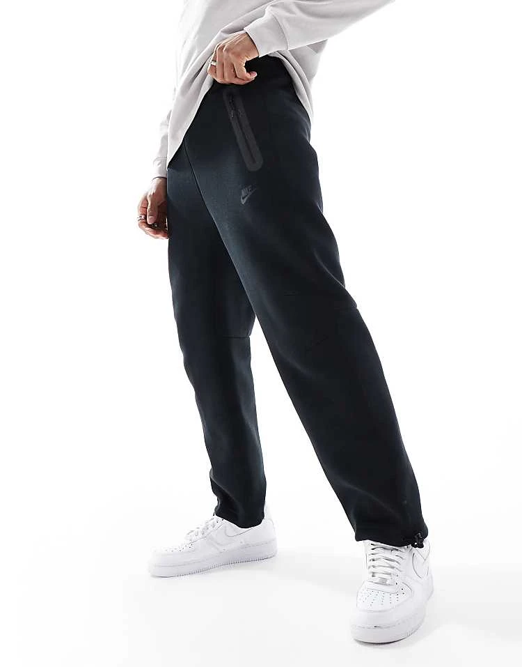 Nike Tech Fleece Open Hem Joggers In Black For Men 4 Nike Tech Fleece Open Hem Joggers In Black For Men - Image 2
