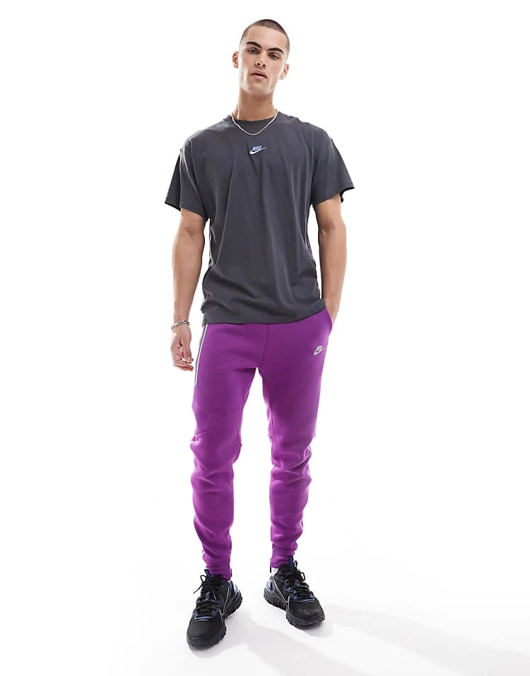 Nike Tech Fleece Reflective Joggers In Purple For Men 8 Nike Tech Fleece Reflective Joggers In Purple For Men - Image 6