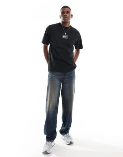 Nike Centre Patch Logo T-shirt In Black For Men -Nike Sales Store 206615917 4