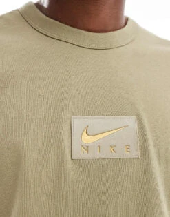 Nike Centre Patch Logo T-shirt In Olive For Men Light Green -Nike Sales Store 206616054 3