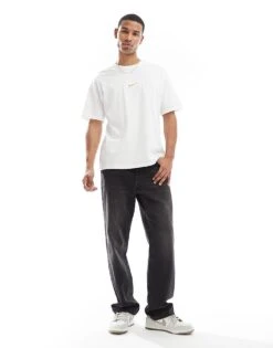 Nike Centre Patch Logo T-shirt In White For Men -Nike Sales Store 206616067 3