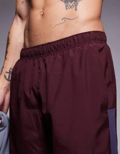 Nike Running Challenger Dri-FIT 7 Inch Shorts In Burgundy For Men -Nike Sales Store 206616465 4