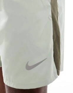 Nike Running Challenger Dri-FIT 7 Inch Shorts In Light Green For Men -Nike Sales Store 206616694 3