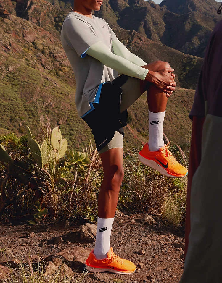 Nike Running Air Winflo 11 Trainers In Orange For Men 3 Nike Running Air Winflo 11 Trainers In Orange For Men