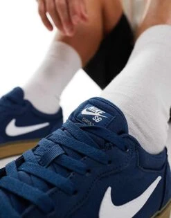 Nike SB Chron 2 Suede Trainers In Navy And Gum Sole For Men -Nike Sales Store 206618178 5