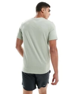 Nike Training Dri-FIT Pull Up Graphic T-shirt In Light Green For Men -Nike Sales Store 206621675 2