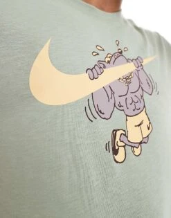 Nike Training Dri-FIT Pull Up Graphic T-shirt In Light Green For Men -Nike Sales Store 206621675 3