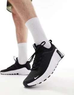 Nike Training Free Metcon 6 Trainers In Black And White For Men 13 Nike Training Free Metcon 6 Trainers In Black And White For Men -Nike Sales Store 206622114 1 black 1