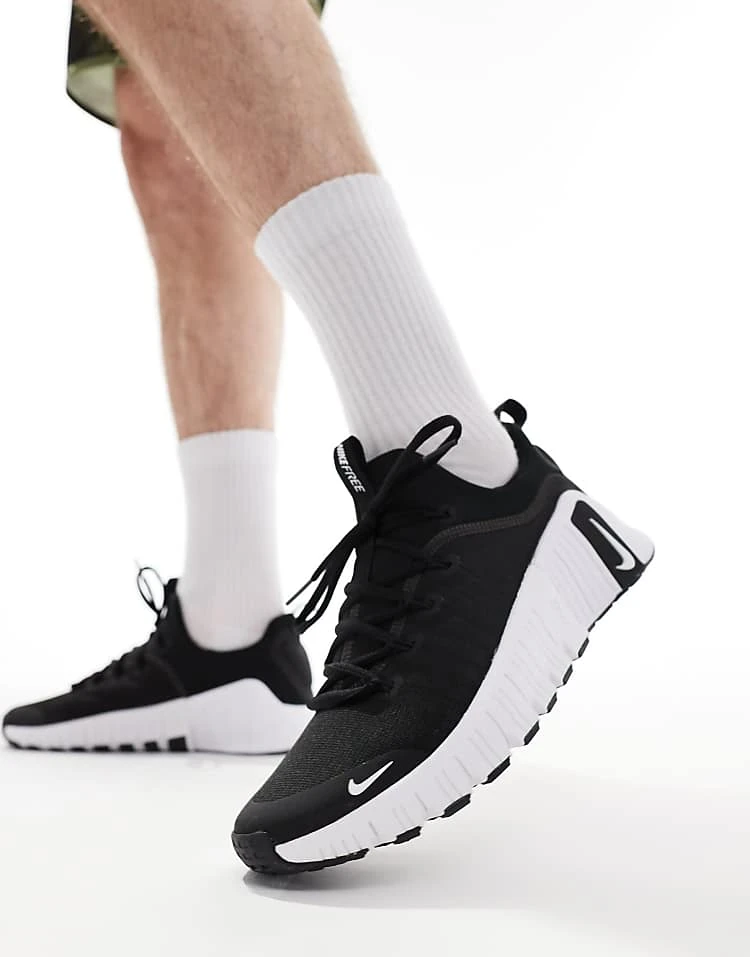 Nike Training Free Metcon 6 Trainers In Black And White For Men 8 Nike Training Free Metcon 6 Trainers In Black And White For Men - Image 6