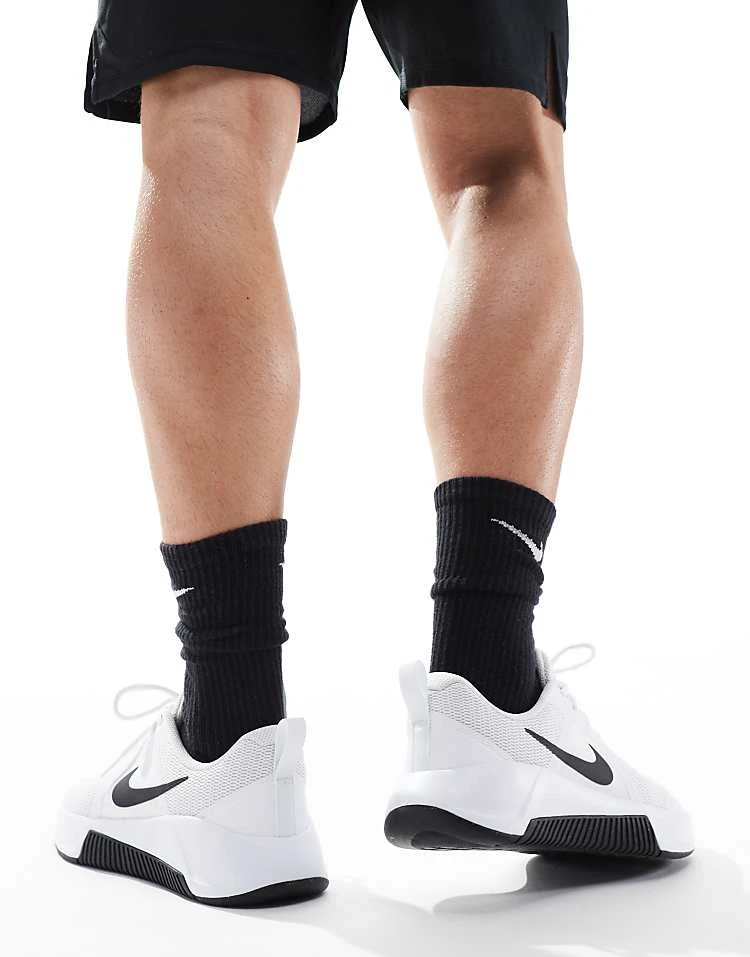 Nike Training MC 3 Trainers In White And Black For Men 5 Nike Training MC 3 Trainers In White And Black For Men - Image 3