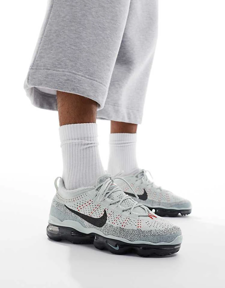 Nike Air Vapormax 2023 Flyknit Trainers In Silver And Red For Men 8 Nike Air Vapormax 2023 Flyknit Trainers In Silver And Red For Men - Image 6