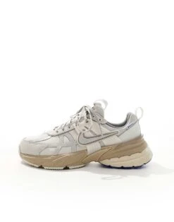Nike V2K Run GORE-TEX Trainers In Light Grey For Unisex -Nike Sales Store 206631060 3