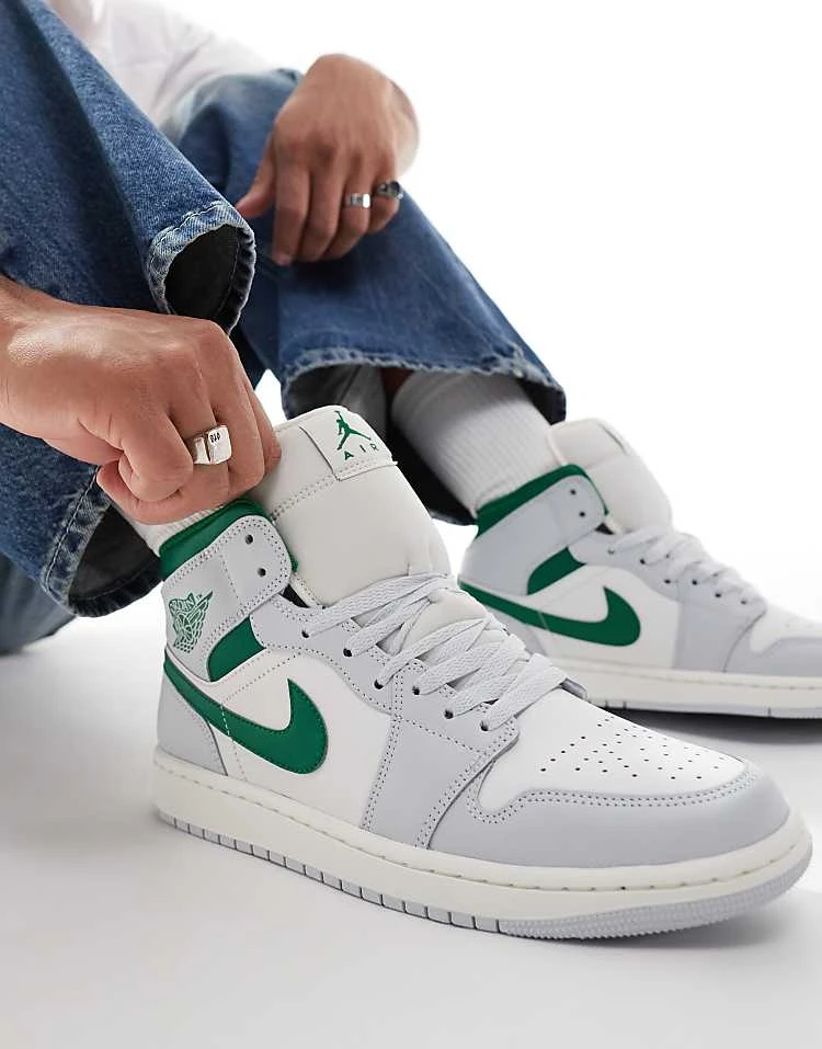 Nike Air Jordan 1 Trainers In White And Green For Men 3 Nike Air Jordan 1 Trainers In White And Green For Men