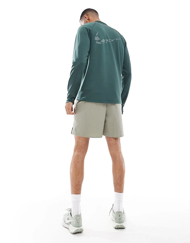 Nike Training Unlimited Dri-FIT Woven 7 Inch Shorts In Light Green For Men Khaki 5 Nike Training Unlimited Dri-FIT Woven 7 Inch Shorts In Light Green For Men Khaki - Image 3