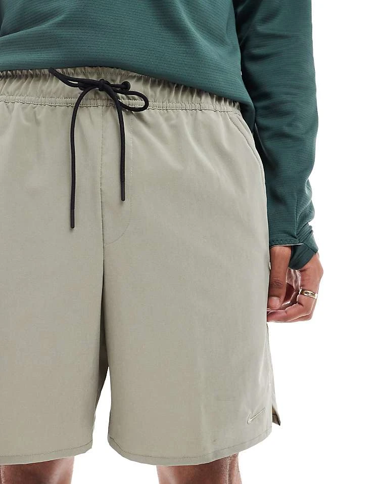 Nike Training Unlimited Dri-FIT Woven 7 Inch Shorts In Light Green For Men Khaki 7 Nike Training Unlimited Dri-FIT Woven 7 Inch Shorts In Light Green For Men Khaki - Image 5